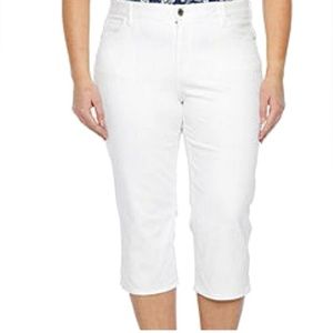 Catherine’s women’s size 24 sateen stretch, crop‎ pants
